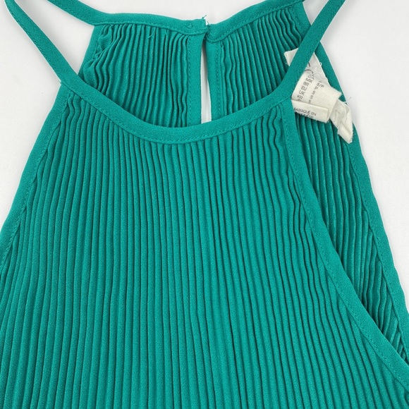 Forever 21 Teal Green Crop Top - Picture 2 of 4